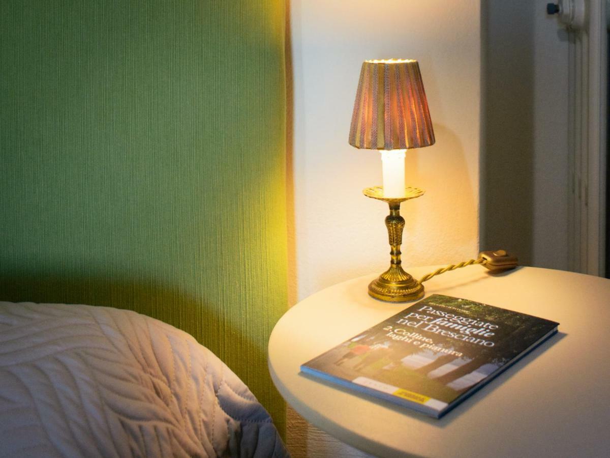 La Cascinetta Bed & Breakfast Passirano Bagian luar foto